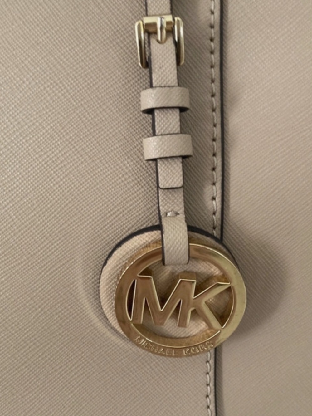 Preloved [100% Authentic] MK tote in Beige - Picture 3 of 6